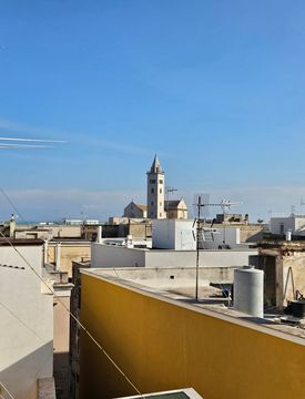 Foto 1 di 64 - Casa indipendente in Vendita in Via Romito 32 a Trani