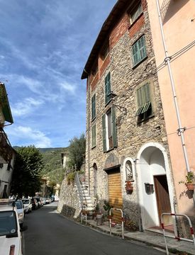 Foto 1 di 26 - Quadrilocale in Vendita in Corso Isnardi a Pigna