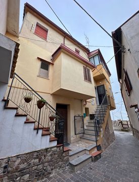 Terrazza - Trilocale in Vendita in Via San Rocco a Catanzaro
