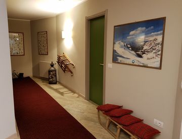 Foto 1 di 18 - Bilocale in Vendita in Via Val di Luce, 26 a Abetone Cutigliano