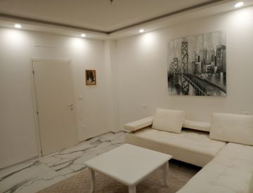 Foto 1 di 9 - Trilocale in Vendita in Via Maioliche 34 a Faenza