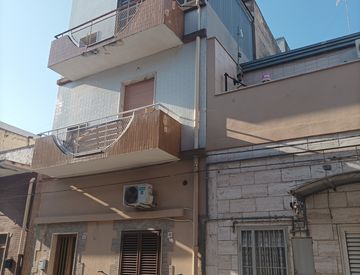Foto 1 di 2 - Quadrilocale in Vendita in Via Milano 31 a Trinitapoli