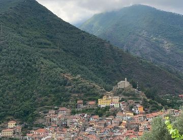 Foto 1 di 13 - Rustico, casale in Vendita in Regione Ortai a Badalucco