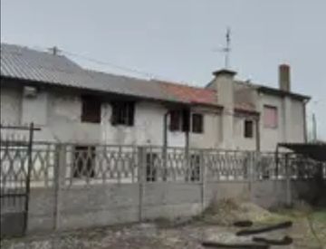 Foto 1 di 2 - Rustico, casale in Vendita in Via Giosuè Carducci 82 a Ceregnano