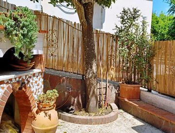 Foto 1 di 8 - Casa indipendente in Affitto in Via Vittorio Emanuele 199 a Procida