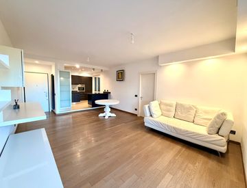 Foto 1 di 29 - Trilocale in Vendita in Via Edoardo Amaldi 314 a Roma