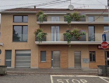 Foto 1 di 13 - Casa indipendente in Vendita in Via P. Girola 1 a Besano