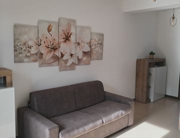 Foto 1 di 9 - Trilocale in Affitto in Via Cale a Acireale