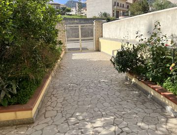 Foto 1 di 9 - Appartamento in Vendita in Viale degli Elimi a Calatafimi-Segesta