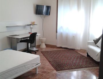 Foto 1 di 6 - Stanza in Affitto in Via Podgora a Venezia