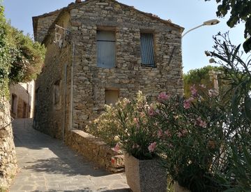 Foto 1 di 17 - Rustico, casale in Vendita in Via Dian Castello 2 a Chiusanico