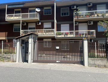 Foto 1 di 10 - Box/posto auto in Vendita in Via Concetto Marchesi 3 a Catania