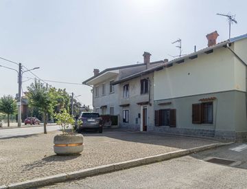 Foto 1 di 31 - Casa indipendente in Vendita in Via Roma a Cigliano