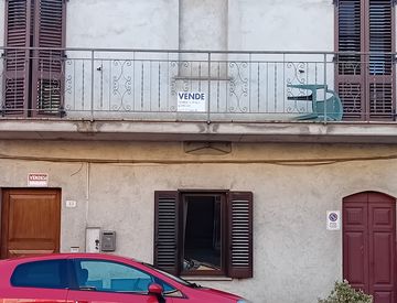 Foto 1 di 13 - Casa indipendente in Vendita in Via di Orvieto 33 a Allerona