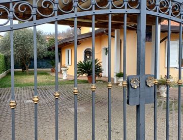 Foto 1 di 3 - Casa indipendente in Vendita in Via Gradisca d'Isonzo a Gorizia