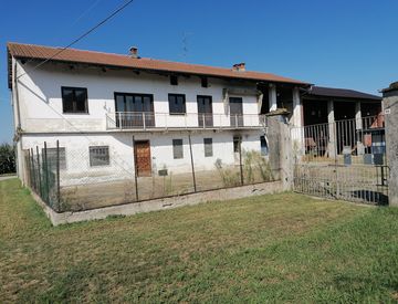 Foto 1 di 7 - Rustico, casale in Vendita in Cascina Vianone 96 a Tronzano Vercellese