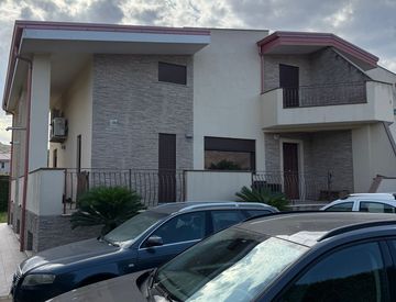 Foto 1 di 2 - Villa in Vendita in Viale Fiume Busento 47 a Catanzaro