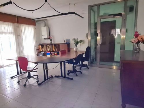 Ufficio in Commerciale - Image 1