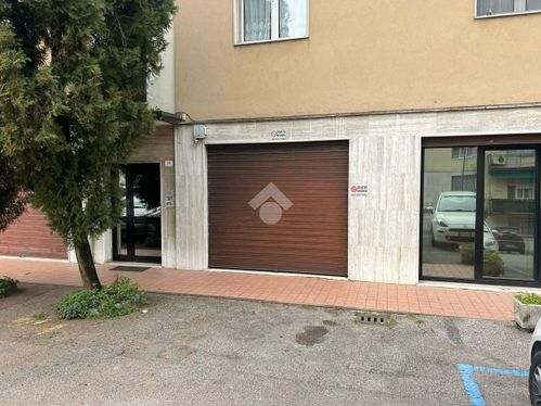 Negozio/Locale commerciale in Commerciale - Image 3