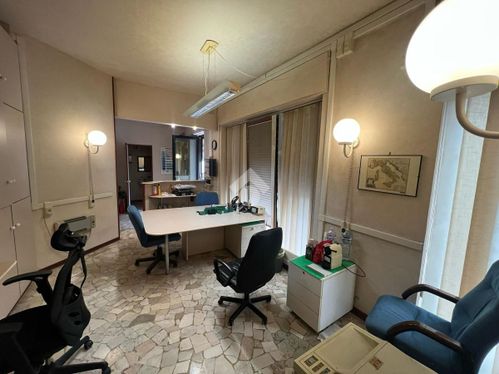 Negozio/Locale commerciale in Commerciale - Image 14