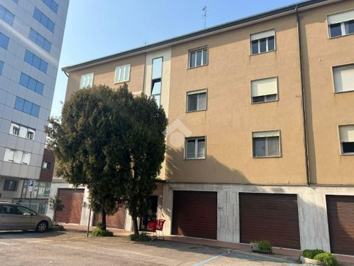Negozio/Locale commerciale in Commerciale - Image 8