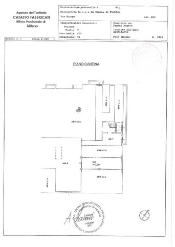 Garage/posto auto in residenziale in Via Europa 10