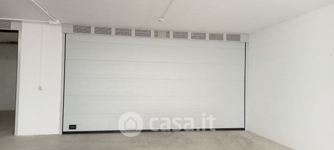 Box/posto auto in residenziale in Via San Paolo 110