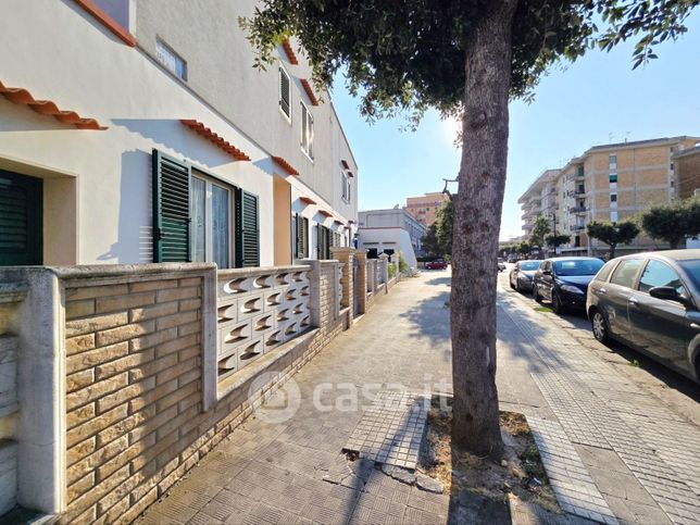 Appartamento in residenziale in Corso Capo di Leuca 36