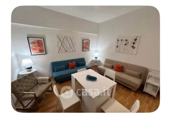 Attivitã /licenza (con o senza mura) in commerciale in Via Stefano Borgia