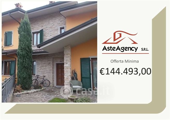 Casa bi/trifamiliare in residenziale in Via T. Tasso 24