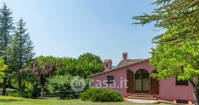 Appartamento in residenziale in Via Montegrappa