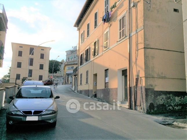 Negozio/locale commerciale in commerciale in Via Vecchia Fiuggi 20