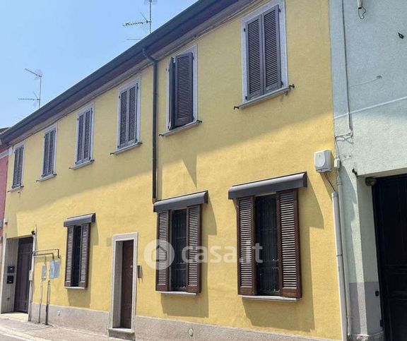 Appartamento in residenziale in Via Certosa