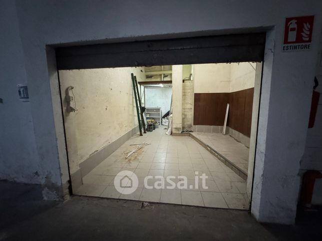 Box/posto auto in residenziale in Via Gavino Antonio