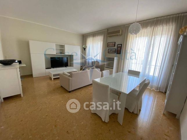 Appartamento in residenziale in Via Silio Italico 1