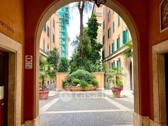 Appartamento in residenziale in Piazza Antonio Mancini 4