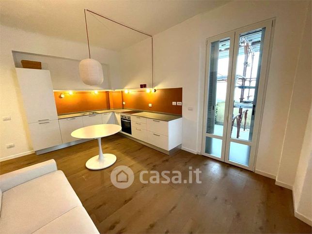 Appartamento in residenziale in Via Costanza 19