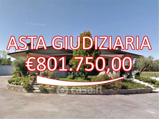 Casa bi/trifamiliare in residenziale in Via Guizze San Pietro 32