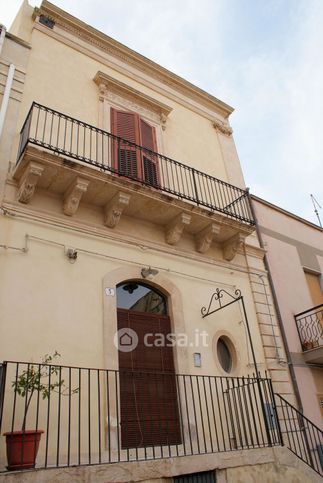 Casa indipendente in residenziale in Via Olivio Sozzi 5