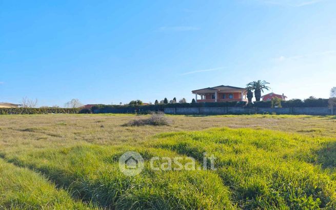 Terreno agricolo in commerciale in Via Valfurva 1