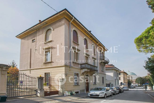 Appartamento in residenziale in Via Torino 2