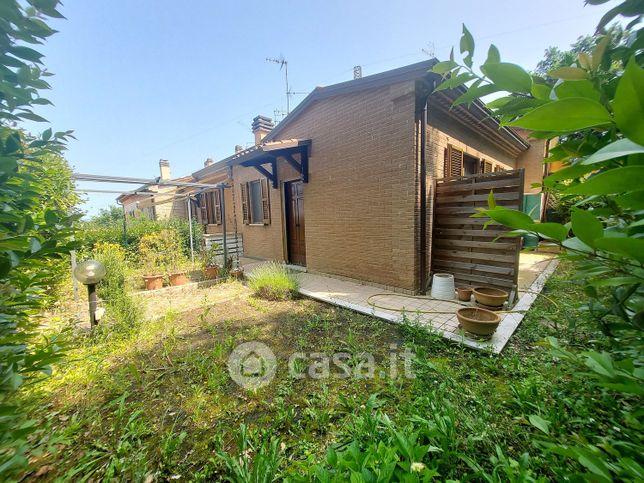 Villetta a schiera in residenziale in Strada Fosso Fogliano