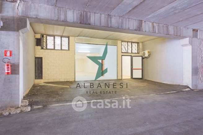 Box/posto auto in residenziale in Via degli Olmetti