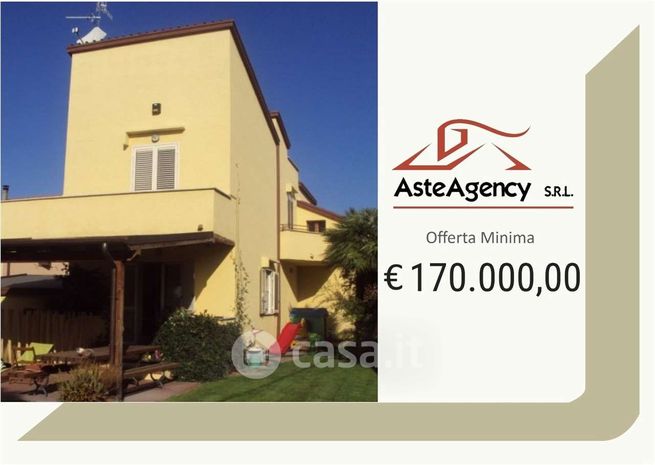 Casa indipendente in residenziale in Via Tevere 5