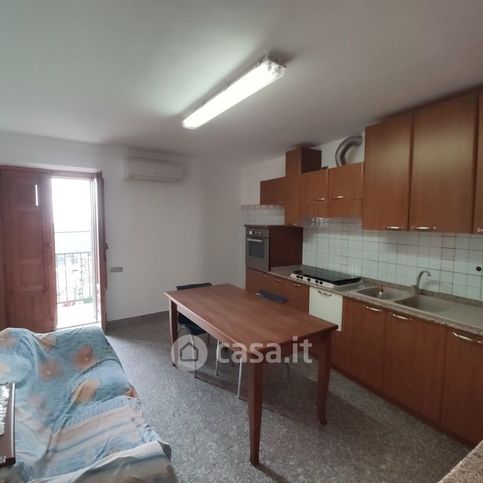 Casa indipendente in residenziale in Via Rocchitti 11