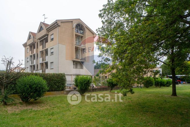 Appartamento in residenziale in Via Parigi 51