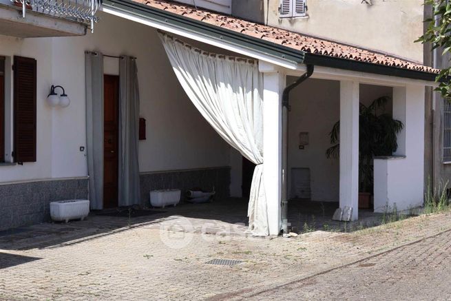 Villetta a schiera in residenziale in Via Mamago Roso