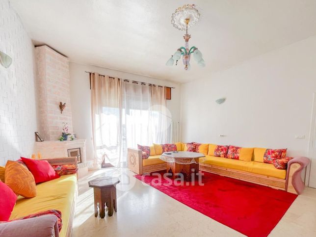 Appartamento in residenziale in Via Vittorio Veneto Mattina