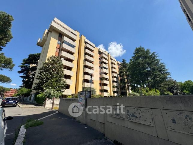 Appartamento in residenziale in Viale Cesare Pavese 37
