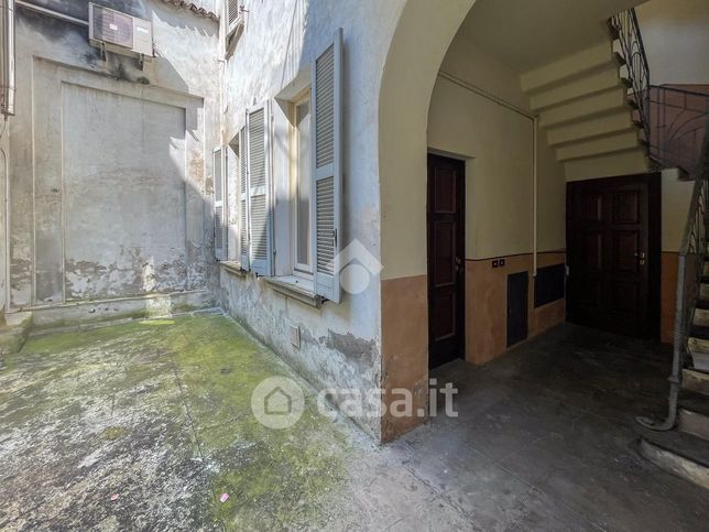 Capannone in commerciale in Via Alfeno Varo 35